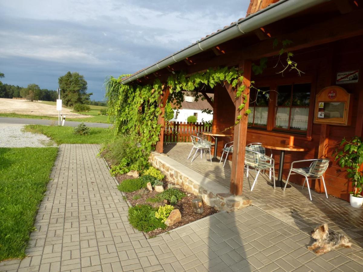 Hotel Restaurace Vraz Trhové Sviny Zewnętrze zdjęcie
